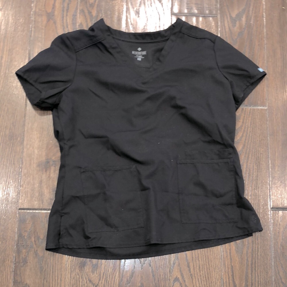 MedCouture black nurses scrub top size medium